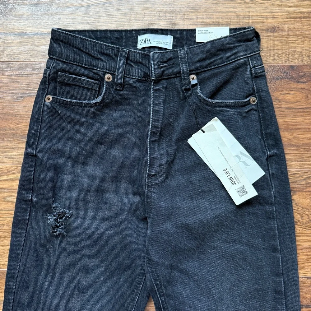 Zara Women’s High Rise Ankle Length Slim Distressed Black Jeans Size 2 NWT